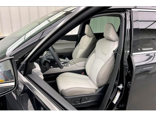 2027 INFINITI QX60 LUXE InStock