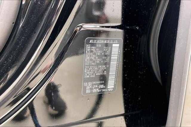 2027 INFINITI QX80 LUXE InStock