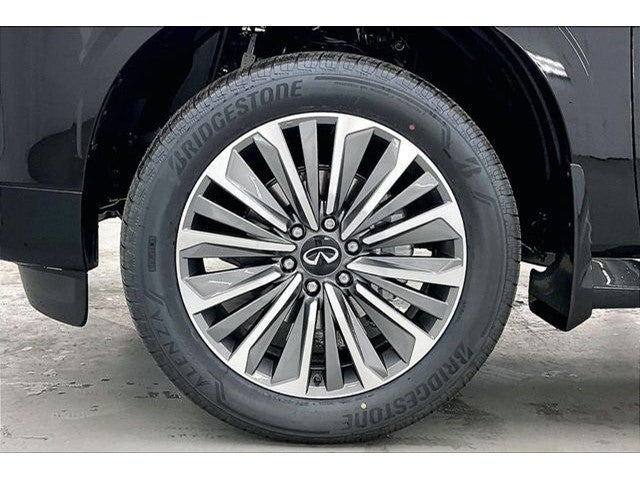 2027 INFINITI QX80 LUXE InStock