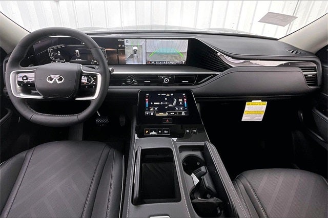 2026 INFINITI QX80 LUXE