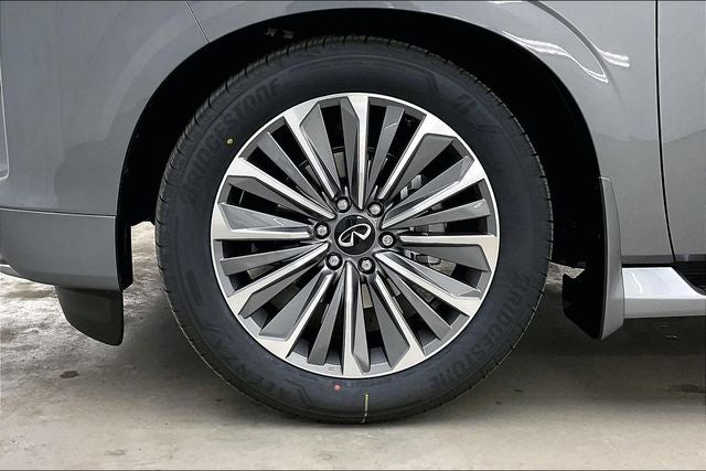 2026 INFINITI QX80 LUXE