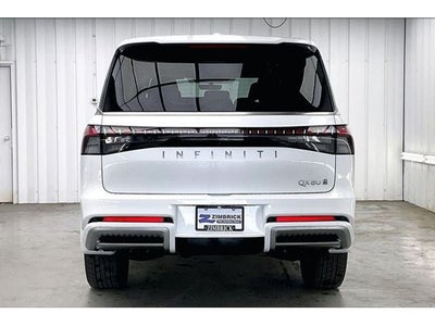 2027 INFINITI QX80 LUXE InStock