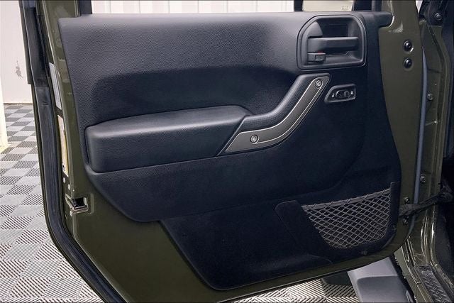2016 Jeep Wrangler Willys Wheeler - Photo 20