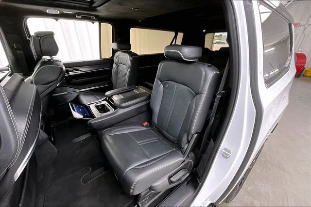 2023 Jeep Grand Wagoneer L Series II