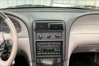2004 Ford Mustang V6