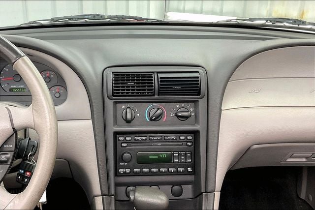 2004 Ford Mustang V6
