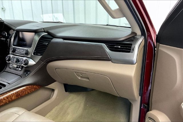 2016 Chevrolet Suburban LTZ - Photo 18