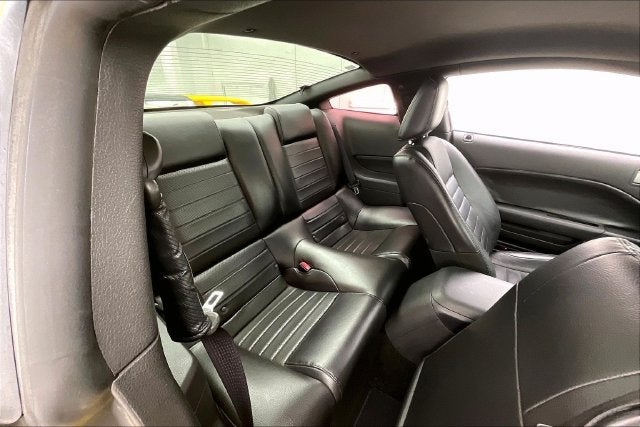 2005 Ford Mustang GT Deluxe