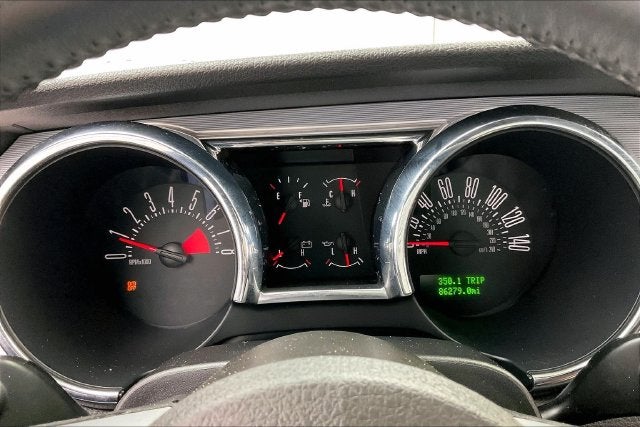 2005 Ford Mustang GT Deluxe