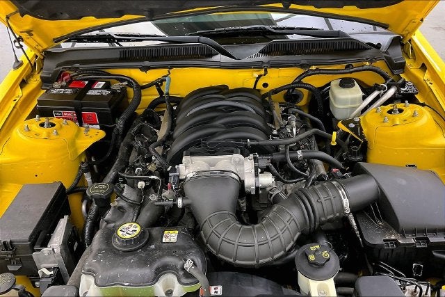 2005 Ford Mustang GT Deluxe