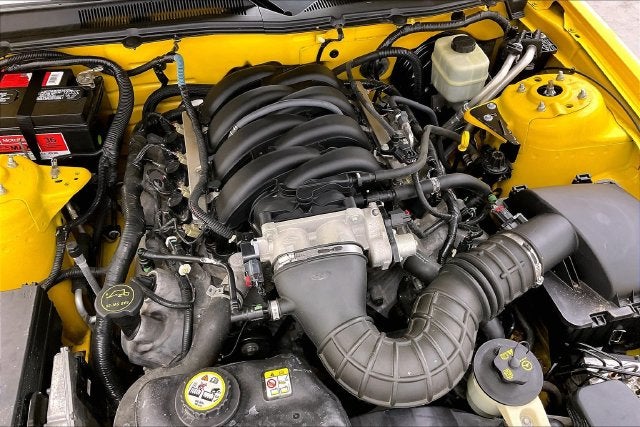 2005 Ford Mustang GT Deluxe