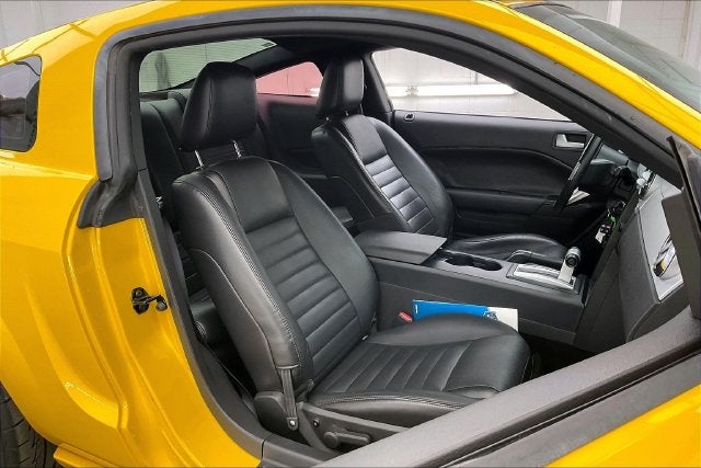2005 Ford Mustang GT Deluxe