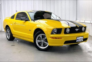 2005 Ford Mustang GT Deluxe