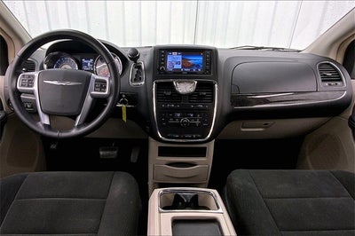 2012 Chrysler Town & Country Touring