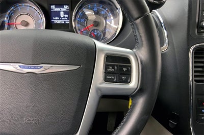 2012 Chrysler Town & Country Touring