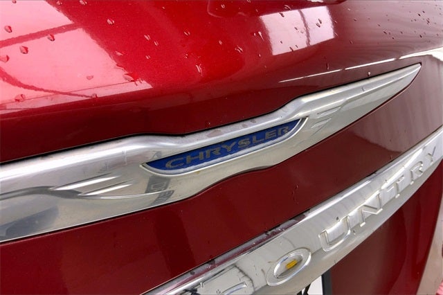 2012 Chrysler Town & Country Touring