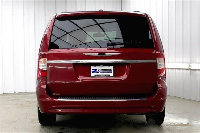 2012 Chrysler Town & Country Touring