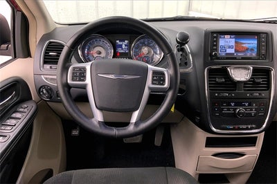 2012 Chrysler Town & Country Touring