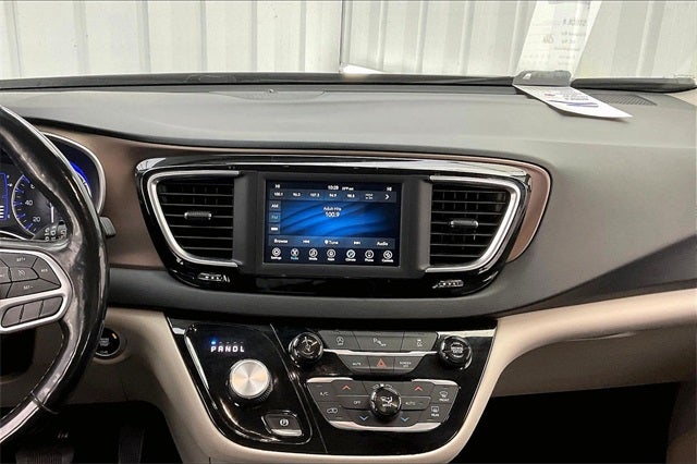 2019 Chrysler Pacifica Touring L