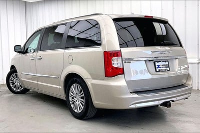 2014 Chrysler Town & Country Touring-L