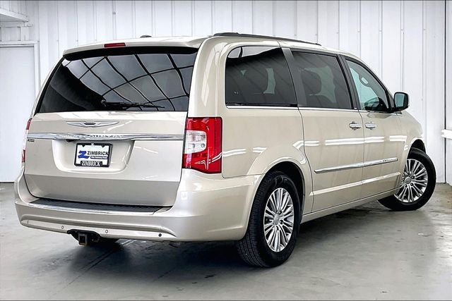 2014 Chrysler Town & Country Touring-L