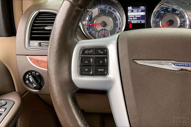 2014 Chrysler Town & Country Touring-L