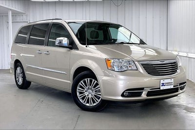 2014 Chrysler Town & Country Touring-L