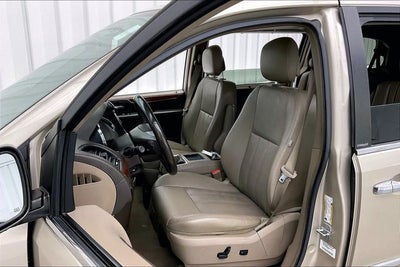 2014 Chrysler Town & Country Touring-L