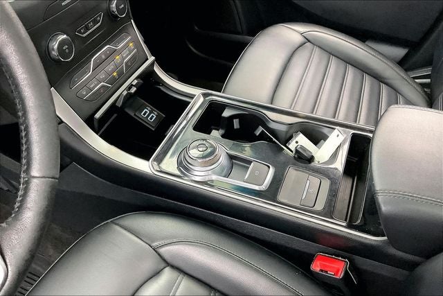 2019 Ford Edge SEL - Photo 16