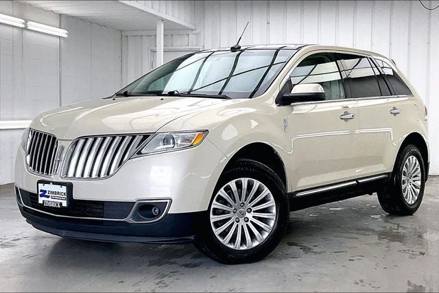 Used 2014 Lincoln MKX Base with VIN 2LMDJ8JK5EBL12740 for sale in Madison, WI
