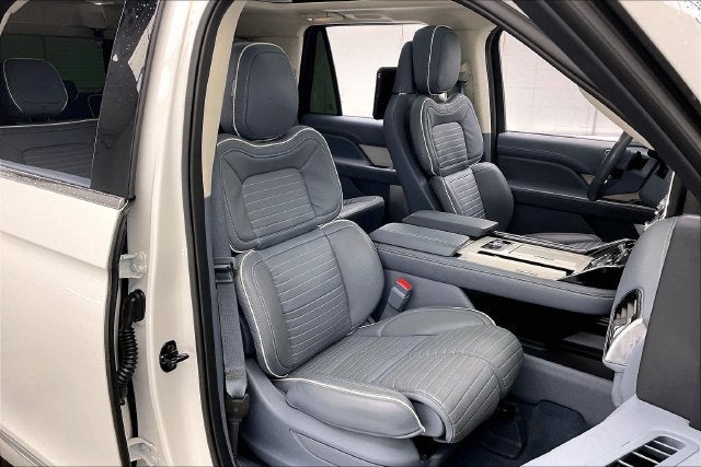 2023 Lincoln Navigator Black Label