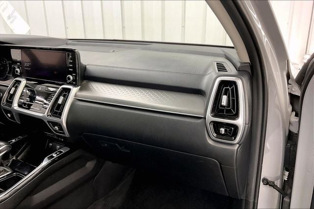 2022 Kia Sorento SX - Photo 18