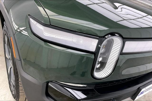 2023 Rivian R1S Adventure