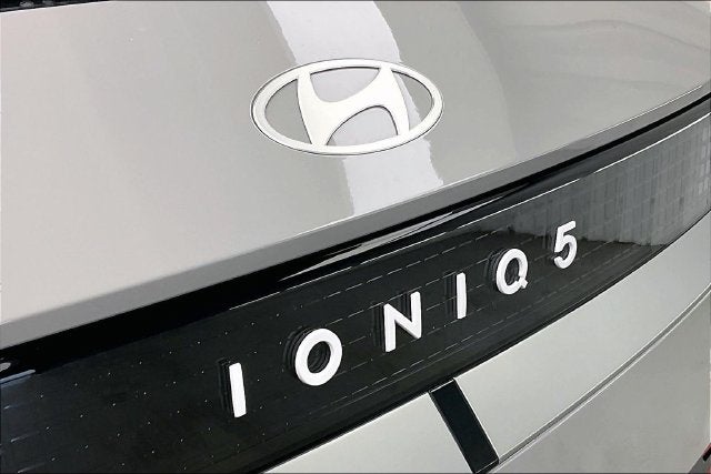 2027 Hyundai IONIQ 5 SE Standard Range