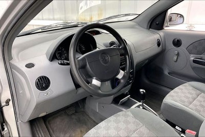 2004 Chevrolet Aveo Base