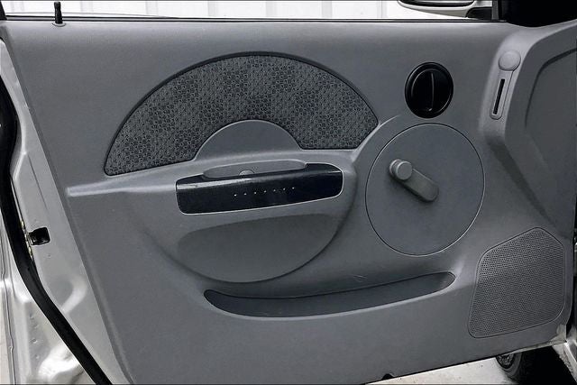 2004 Chevrolet Aveo Base