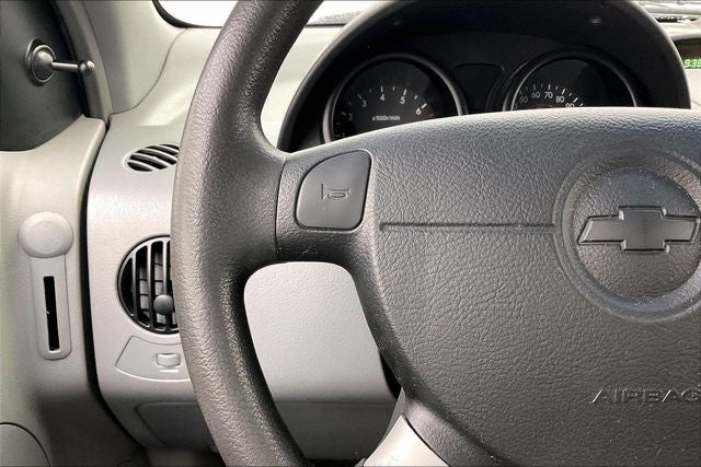 2004 Chevrolet Aveo Base