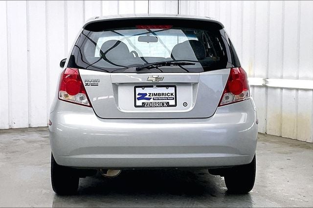 2004 Chevrolet Aveo Base