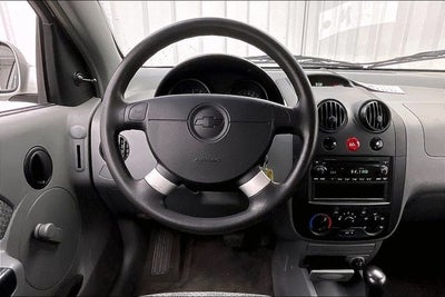 2004 Chevrolet Aveo Base