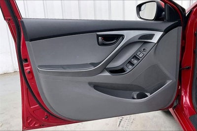 2014 Hyundai Elantra SE
