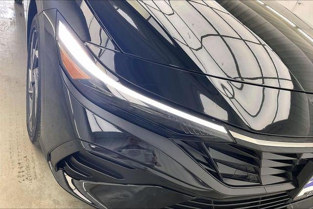 2026 Hyundai Elantra Hybrid Limited