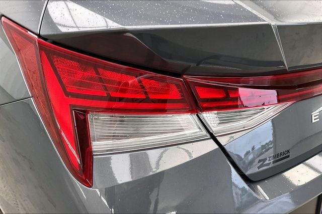 2025 Hyundai Elantra Limited - Photo 27