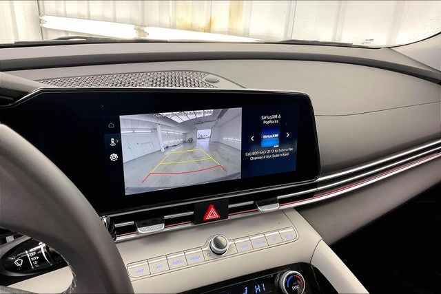 2025 Hyundai Elantra Limited - Photo 28