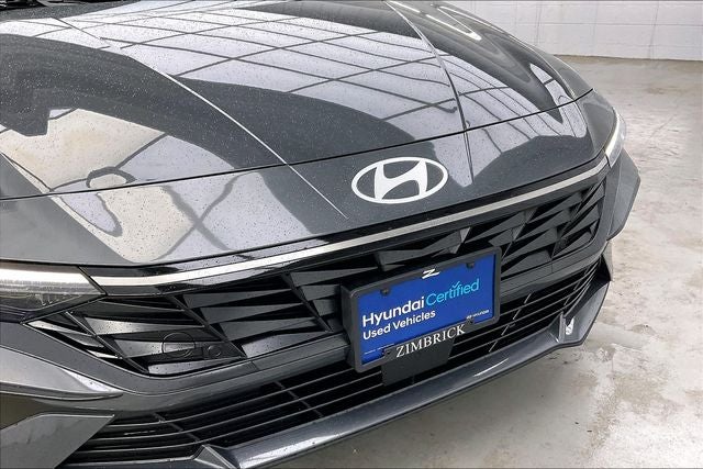 2025 Hyundai Elantra Limited - Photo 31