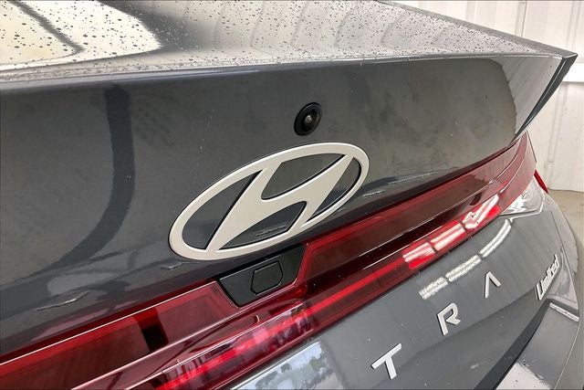 2025 Hyundai Elantra Limited - Photo 32