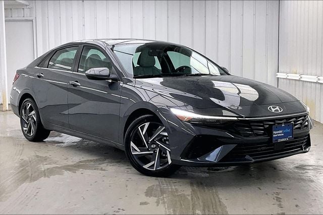 2025 Hyundai Elantra Limited - Photo 35