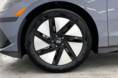 2025 Hyundai IONIQ 6 SE