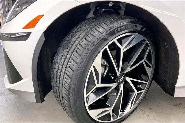 2024 Hyundai IONIQ 6 SEL