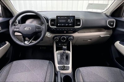 2026 Hyundai Venue SEL w/Two-Tone Roof