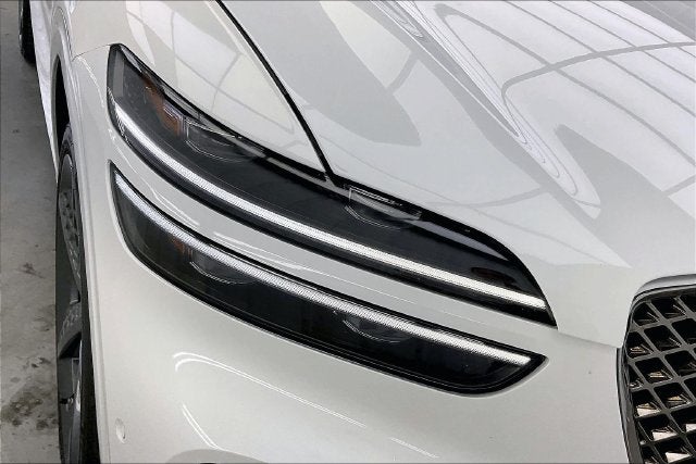 2022 Genesis GV70 2.5T